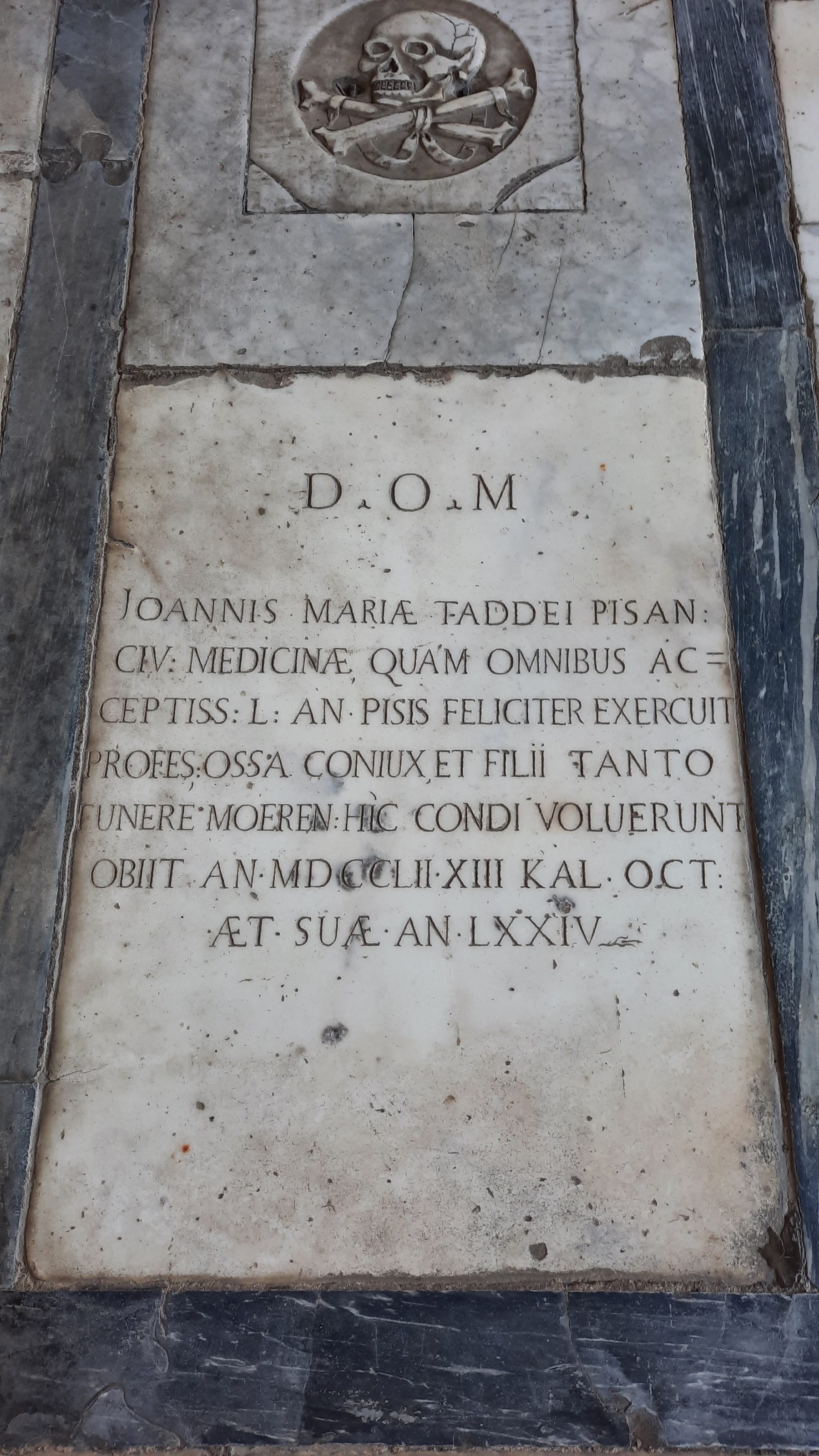 Giovanni Maria Taddei's tomb, Campos Santo, Pisa - 02.jpg